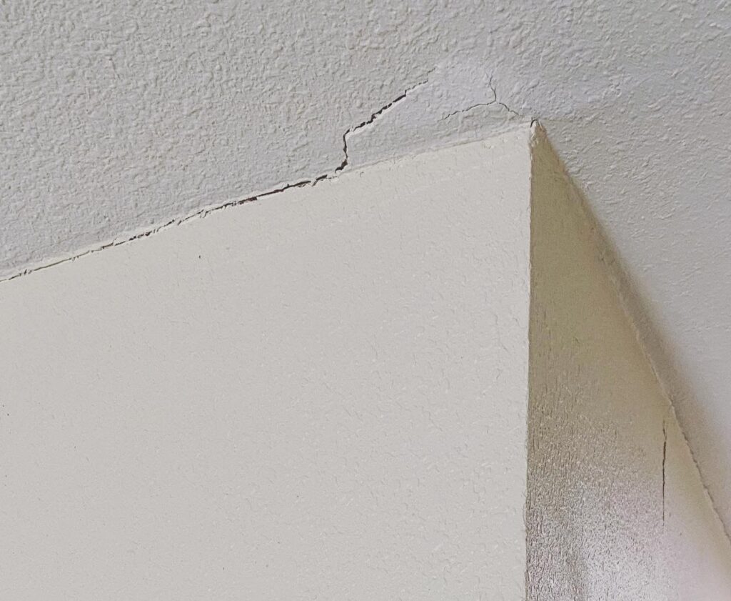 ceiling-crack-5